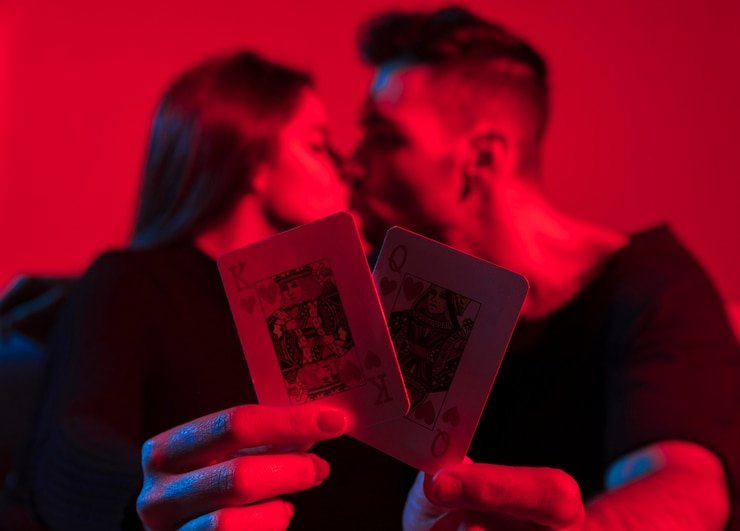 Antarmuka aplikasi indo toto menampilkan meja blackjack langsung dan menu navigasi mobile